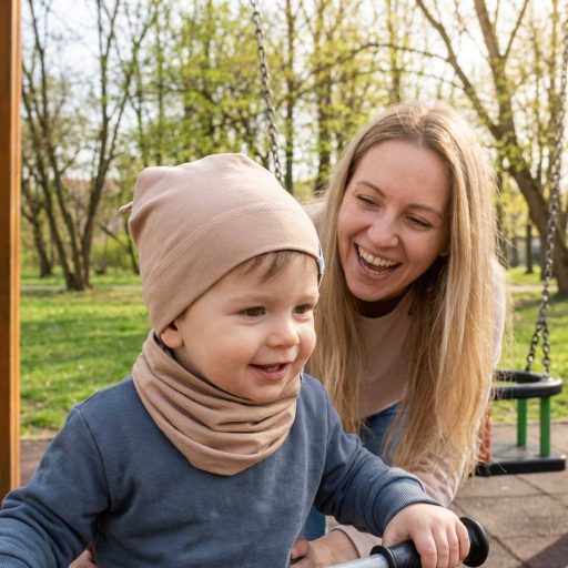 Csomós sapka, homok, egyszínű