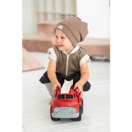 Bundás téli sapka, barna