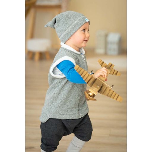 Bundás téli csomós sapka, flíz, sötétszürke