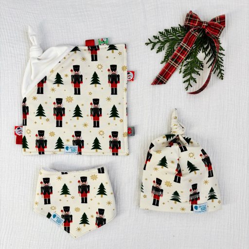 Nyálkendő, diótörő, karácsony, fehér