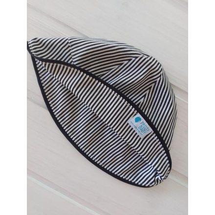Fekete-fehér csíkos Baby kalap Midi 53 cm-es fejkör